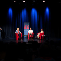 lit.COLOGNE 2025: 19.03.: In der Mitte des Lebens – Barbara Bleisch und Volker Kitz über die Zeit, die uns bleibt. Mod.: Susanne Weingarten, DGS: Marcel Zamojski ©Hieronymus Rönneper