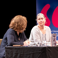 lit.COLOGNE 2025: 17.03.: Die Scham muss die Seite wechseln – mit Caroline Darian und Sandrine Mittelstädt. Mod.: Olga Mannheimer ©Katja Tauber